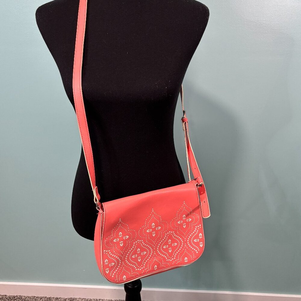 Vera Bradley laser cut saddle crossbody coral bag